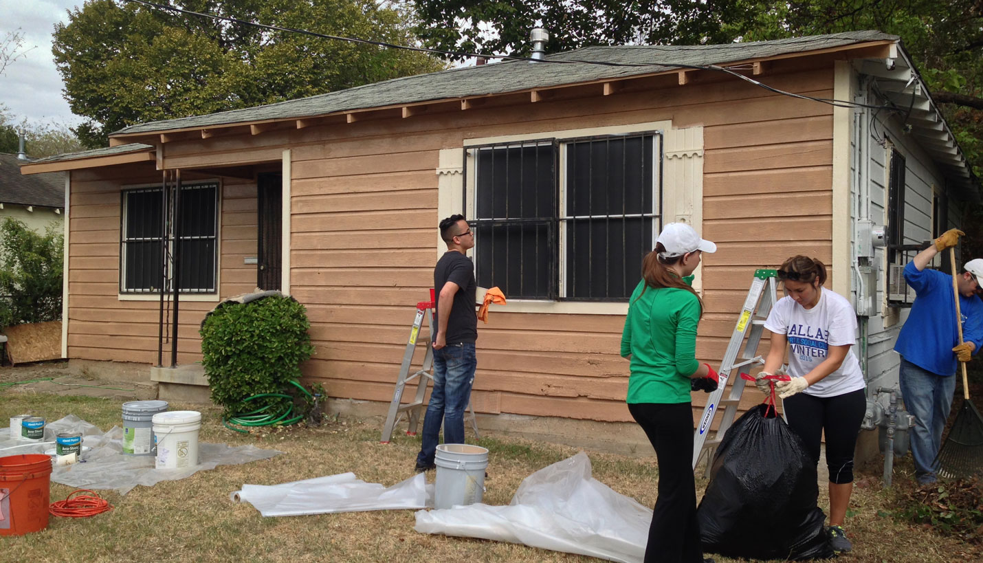 The Page team hard at work to finish the Hearts and Hammers home. -